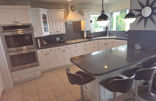 The Mesa House | Romantic oceanfrontn home on the bluff w/incredible 180+ deg ocean views
