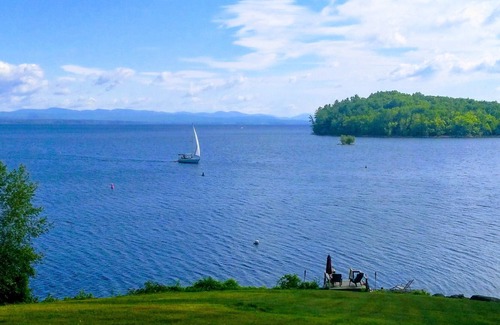 Gloversville Apartment | - Romantic or Special occasion Getaway for two w/Mountain and Lake Views.