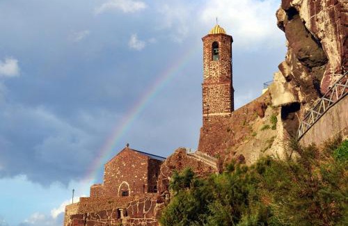 Castelsardo Historic Centre Apartment | Romantic private pool room Relax in Castelsardo