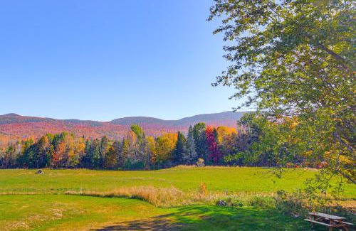 Rochester House | Romantic, Secluded Vermont Getaway with Hot Tub