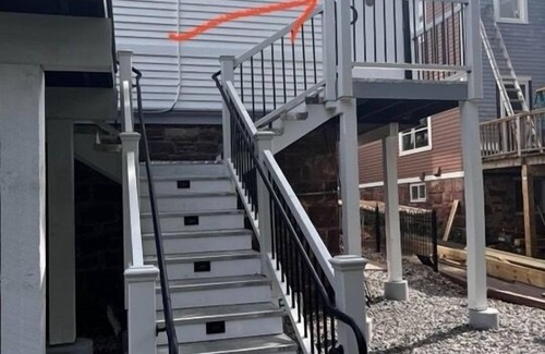 Marquette Apartment | Romantic Second floor walk up Studio suite in central Marquette w sauna access