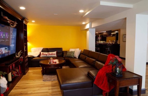 Marengo Apartment | Romantic Spa Getaway for Two! Or One!