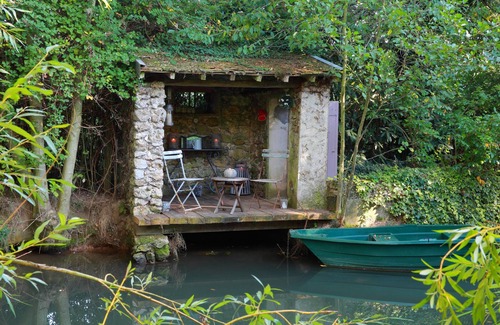 Vendieres Apartment | Romantic suite with private jacuzzi 1 hour from Paris