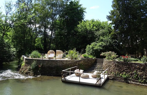 Vendieres Apartment | Romantic suite with private jacuzzi 1 hour from Paris