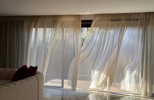 Tamariss Villa | Romantic villa with pool and waterfront.