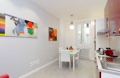 Monti Apartment | Rome Colosseum Apartment Elegant Modern Vacation Rental 3BR/2B Wi-Fi SAT TV