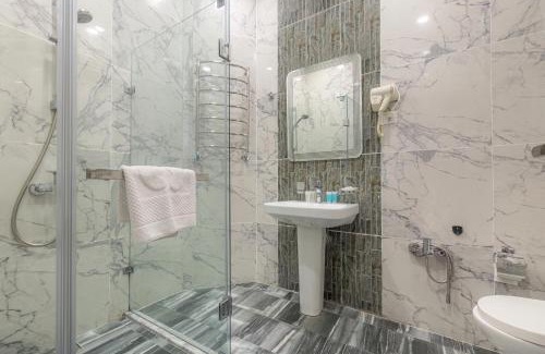 Baku Hotel | Ronni Hotel