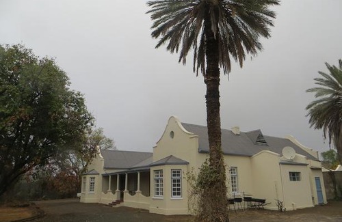 Graaff-Reinet House | Roode Bloem Farm House