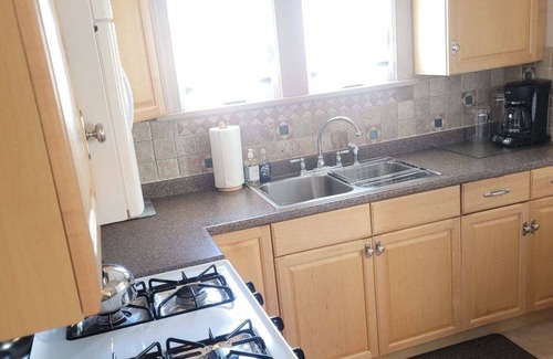 North End House | Roofline Ocean View - Steps to beach and boardwalk!