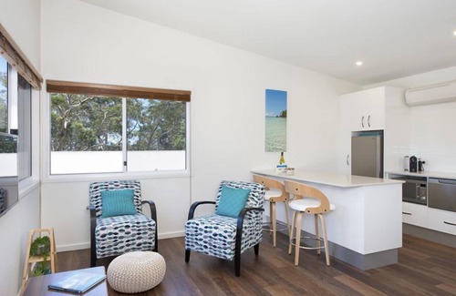 Vincentia Apartment | Rooftops - Vincentia