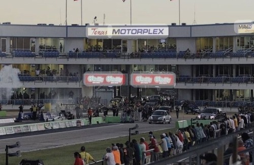 Brandon House | Room #1, sleeps 3 located just 20 mins from the heart of downtown Waxahachie.