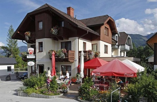 Weissenbach Bed & Breakfast | Room 23 - Suite with bathroom, WC - Dorf Café