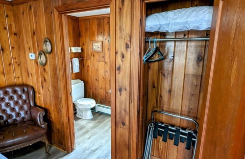 Lewiston Apartment | Room 5 - Riverside Motel - 1 Queen, 1 twin