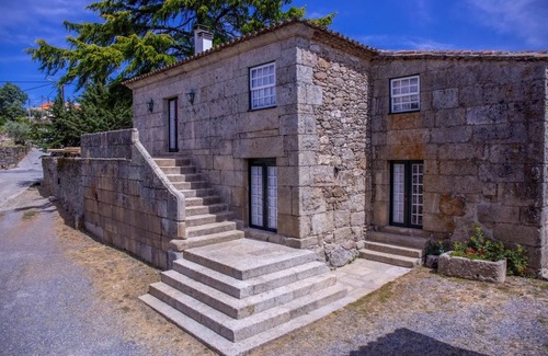 Sortelha Apartment | Room '7 Chaves' with Mountain View, Wi-Fi and Air Conditioning