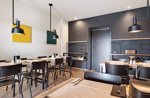 Sona Apartment | Room 'Agr Casa Pezzo Tripla 1' with Shared Pool, Wi-Fi and Air Conditioning