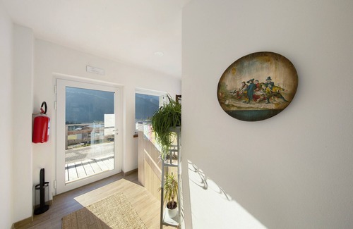 Domegge di Cadore Apartment | Room 'Camera K Giallo' with Lake View, Shared Terrace and Wi-Fi