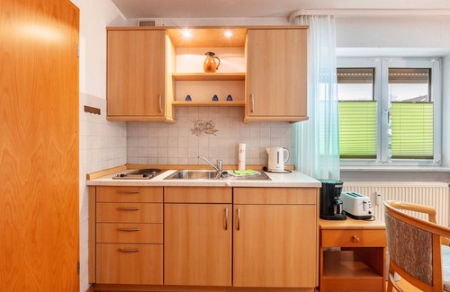 Bad Bellingen Apartment | Room 'Doppelzimmer 3 - Behindertengerecht' with Shared Terrace and Wi-Fi
