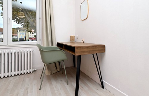 Salies-du-Salat Apartment | Room 'Double Room' with Shared Terrace, Wi-Fi and Air Conditioning