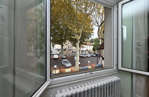 Salies-du-Salat Apartment | Room 'Double Room' with Shared Terrace, Wi-Fi and Air Conditioning