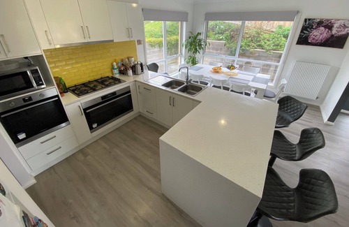 Fyansford House | ROOM for Rent: 15mins to Geelong CBD/Waterfront /Deakin Uni(Waurn Ponds).