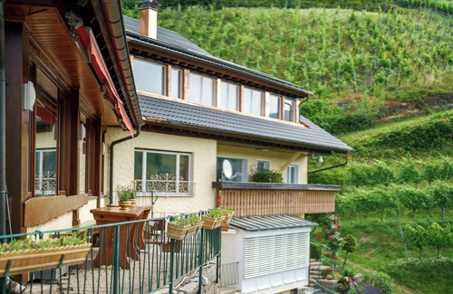 Unterglottertal Apartment | Room 'Hochzeitssuite 12' with Mountain View, Shared Terrace and Wi-Fi