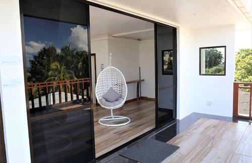 Thulusdhoo Island House | Room in B&B - Master Suite Family Room With Views of the Ocean
