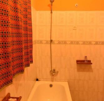 Musanze House | Room in BB - Amahoro Guest House - Queen Room