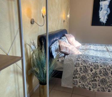 Tezze sul Brenta House | Room in BB - Casa Belvedere - complimentary Wifi and private parking