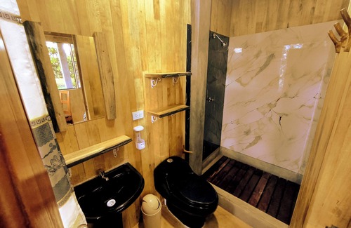 Iquitos Bed & Breakfast | Room in bungalow in front of the lake, in the heart of Iquitos