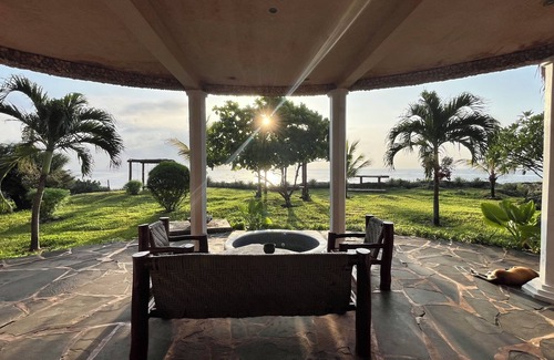 Shimoni Villa | Room in Guest Room - 38m2 Turtle Suite in a 560 m2 Villa, Indian Ocean View