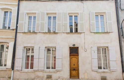 Bourgogne House | Room in Guest room - This 10th Century home sits in an exceptional setting in the center of Orleans