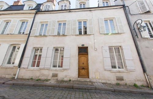 Bourgogne House | Room in Guest room - This 10th Century home sits in an exceptional setting in the center of Orleans