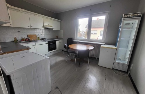 Ramstein-Miesenbach Apartment | Room in Landstuhl (Room 9, upper floor)