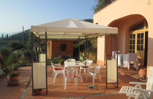 Cogorno Villa | Room in Villa - Room on the Hill With Garden and sea View
