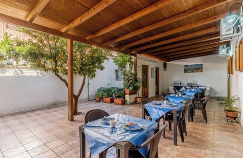 Presicce Apartment | Room 'La Saracina - Camera 3' with Shared Terrace, Wi-Fi and Air Conditioning