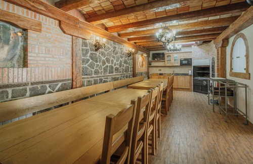 Palacios de la Sierra Apartment | Room 'Las Torres' with Shared Terrace, Shared Garden and Wi-Fi