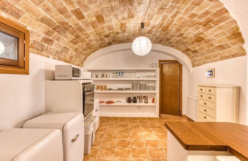 Borrassa Apartment | Room 'Marduix' with Shared Pool, Shared Terrace and Wi-Fi