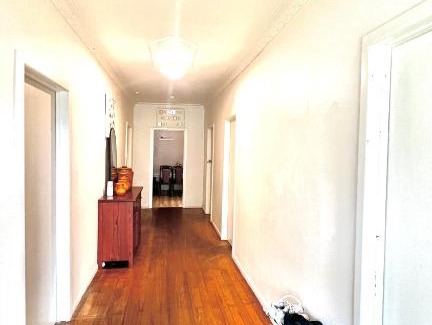 St. Albans House | Room near to Melbourne Airport & Train Station