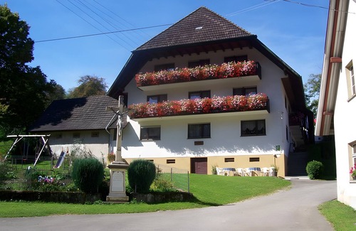 Simonswald Apartment | Room 'Nr 4' with Shared Terrace, Shared Garden and Wi-Fi