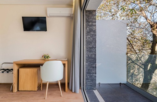 Vieira do Minho Apartment | Room 'Quarto Queen 3 - Oak Nature' with Shared Pool, Shared Terrace and Wi-Fi