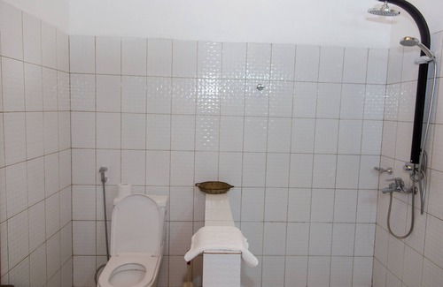 Buhongo House | Room-serene Lake View Lodge in Kayove, R