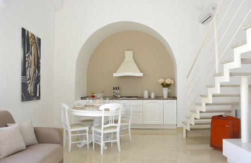 Martano Apartment | Room 'Suite Sofia' with Wi-Fi and Air Conditioning