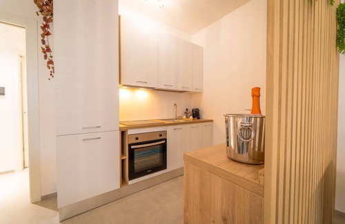 Conversano Apartment | Room 'Volutta' with Shared Terrace, Wi-Fi and Air Conditioning