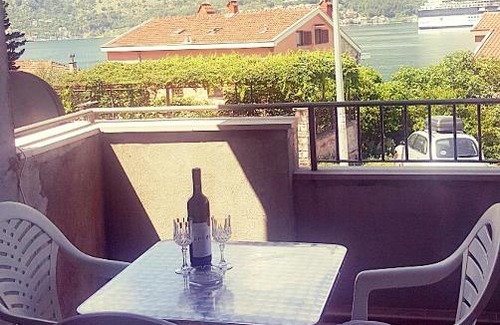 Dobrota House | Room With Sea View