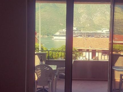 Dobrota House | Room With Sea View