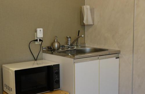Fuchu Apartment | ROOMs 002 カフェ併設 綺麗なワンルーム 分倍河原駅から徒歩3分