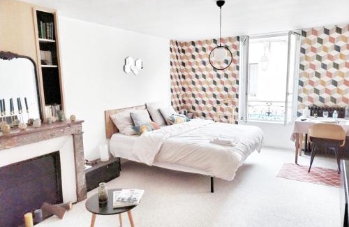 Charly-Sur-Marne House | ROOMS HOME CSM Suites privées 1 ou 2 chambres en cœur de ville entre Paris et Reims 40 mn Disneyland Paris