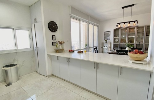 Jerusalem Apartment | Roomy 4BR Bayit VeGan sunny 180 view balcony Apt