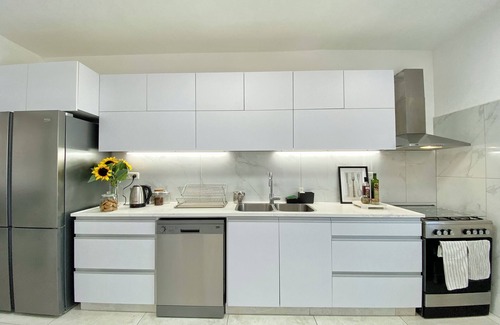 Jerusalem Apartment | Roomy 4BR Bayit VeGan sunny 180 view balcony Apt