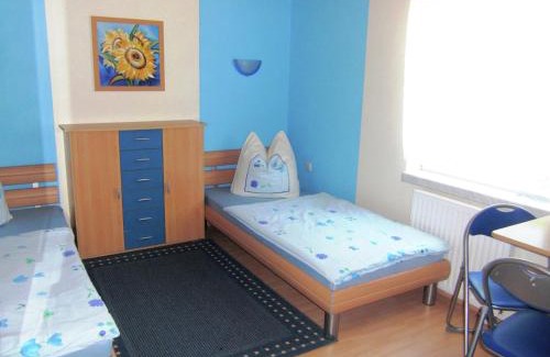 Lichtenhain Apartment | Roomy Apartment in Lichtenhain with Pond